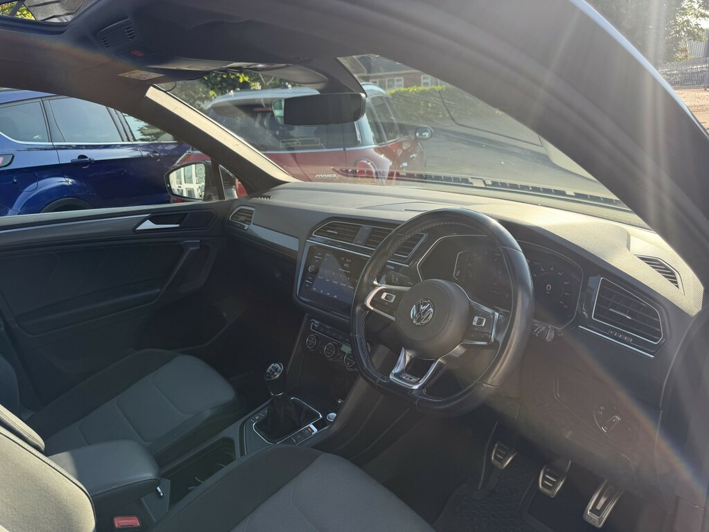 Volkswagen Tiguan Automatic White #9