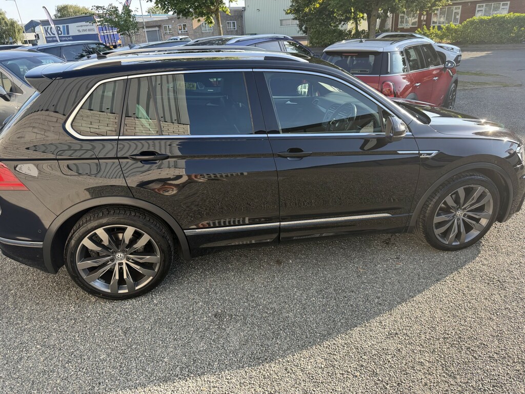 Volkswagen Tiguan Automatic White #12