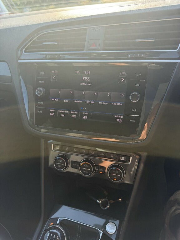 Volkswagen Tiguan Automatic White #11