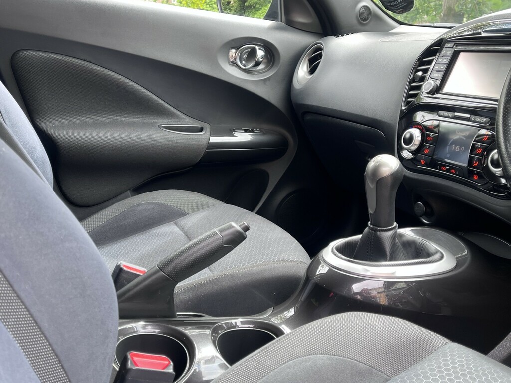 Nissan Juke Acenta Dig-t White #10