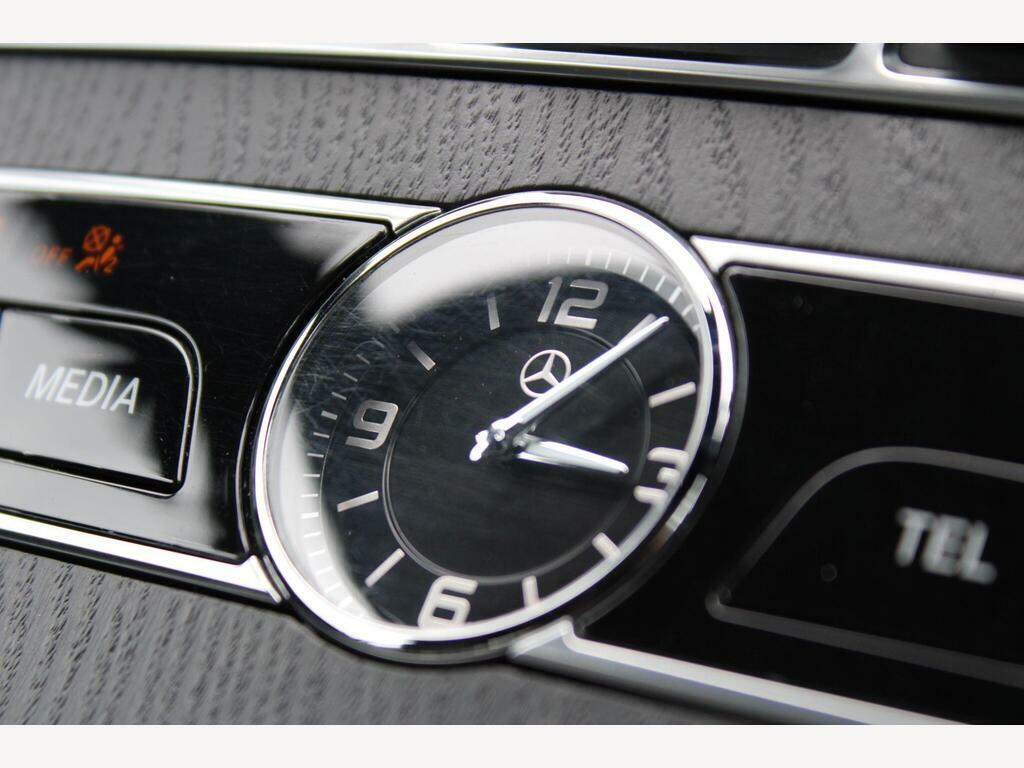 Mercedes-Benz E Class E 220 D Amg Line Premium Plus Red #35