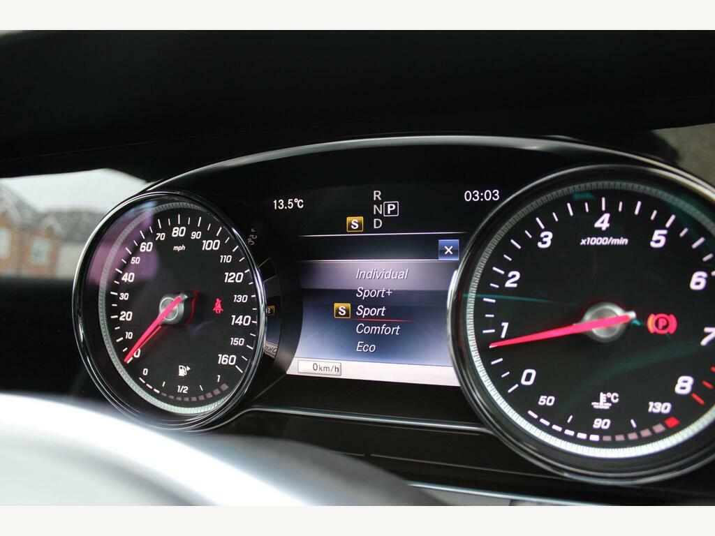 Mercedes-Benz E Class E 220 D Amg Line Premium Plus Red #32