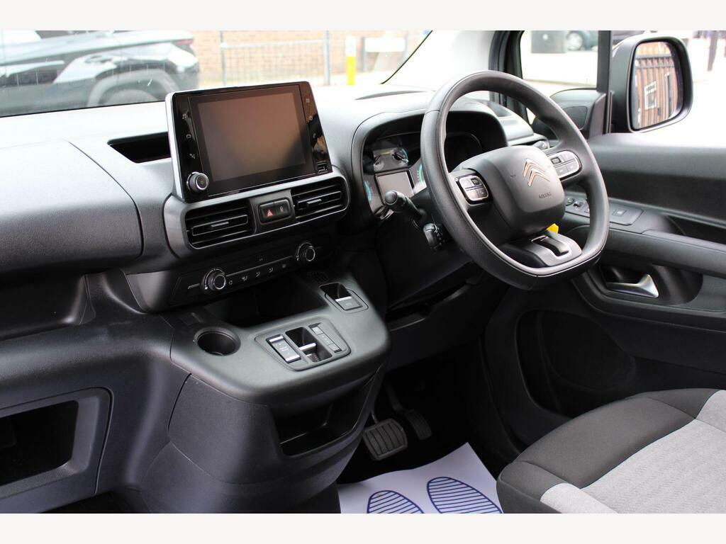 Citroen e-Berlingo 50Kwh Feel XL Black #2
