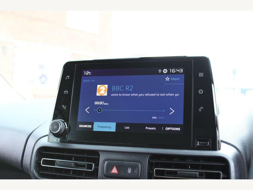 Citroen e-Berlingo Feel XL Grey #25