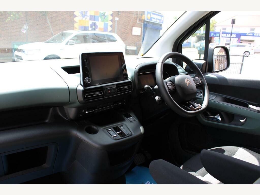 Citroen e-Berlingo 50Kwh Flair Xtr XL Black #2