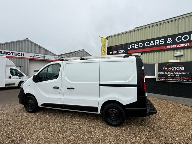 Vauxhall Vivaro Cdti 2900 Panel Van White #3