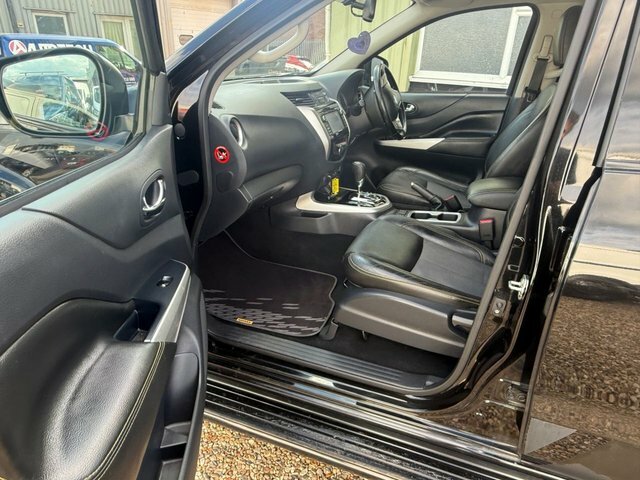 Nissan Navara Automatic Grey #6