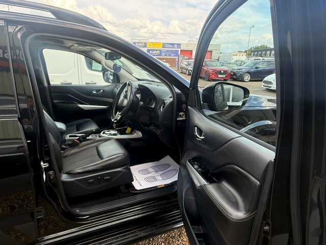 Nissan Navara Automatic Grey #2