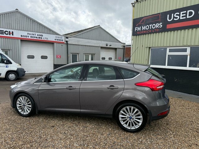 Ford Focus Ecoboost Titanium X Hatchback FY15YBW Brown #3