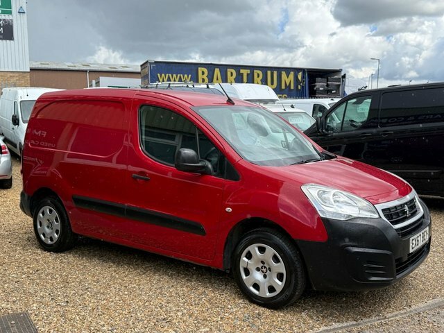 Peugeot Partner Bluehdi 854 Professional Panel Red #2