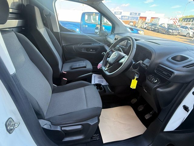 Vauxhall Combo Turbo D 2300 Edition U1152 Ulez White #14