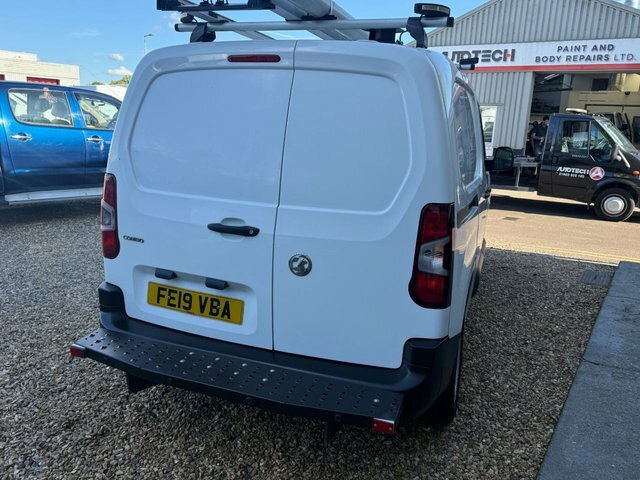 Vauxhall Combo Turbo D 2300 Edition U1152 Ulez White #11