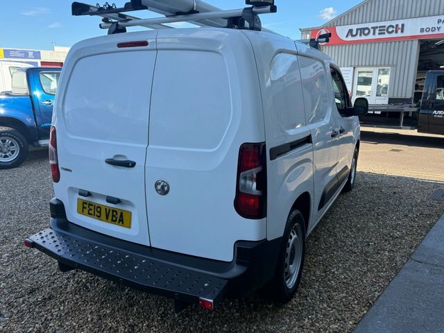Vauxhall Combo Turbo D 2300 Edition U1152 Ulez White #9