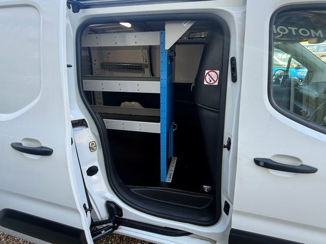 Vauxhall Combo Turbo D 2300 Edition White #4