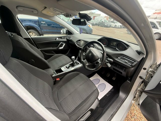 Peugeot 308 SW Puretech Active Estate Silver #3