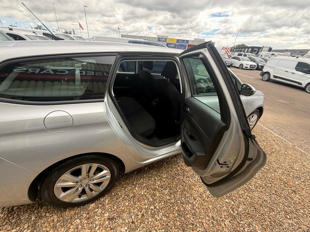 Peugeot 308 SW Puretech Active Estate Silver #4