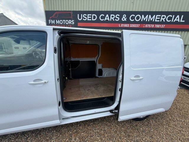 Vauxhall Vivaro Turbo D 2900 Pro White #6