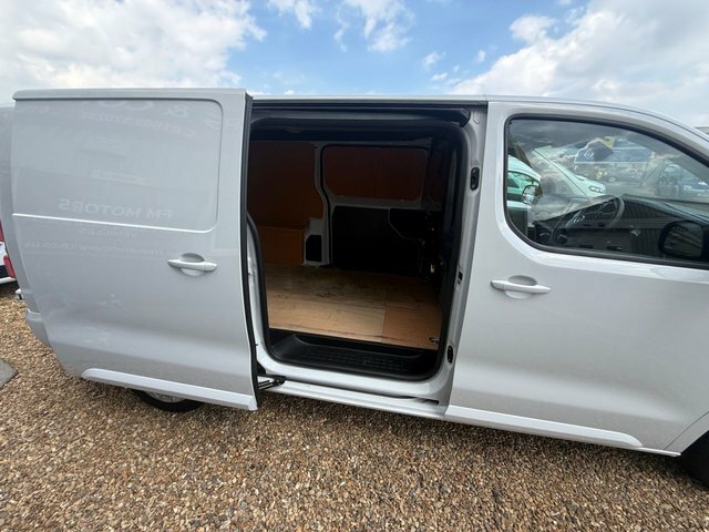 Vauxhall Vivaro Turbo D 2900 Pro White #4