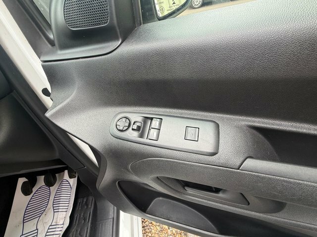 Vauxhall Combo Combo Cargo L2 H1 2300 1.6 Turbo D 100Ps Sportiv Grey #17