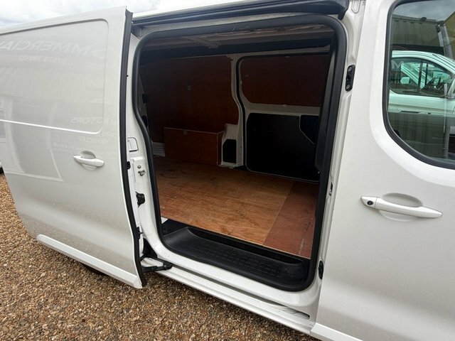 Vauxhall Vivaro Turbo D 3100 Sportive White #5