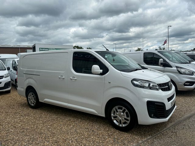 Vauxhall Vivaro Turbo D 3100 Sportive White #2