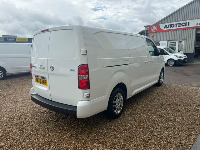 Vauxhall Vivaro Turbo D 2900 Sportive White #2
