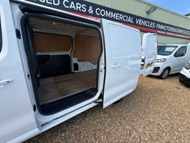 Vauxhall Vivaro Turbo D 2900 Sportive DV20NLP White #5