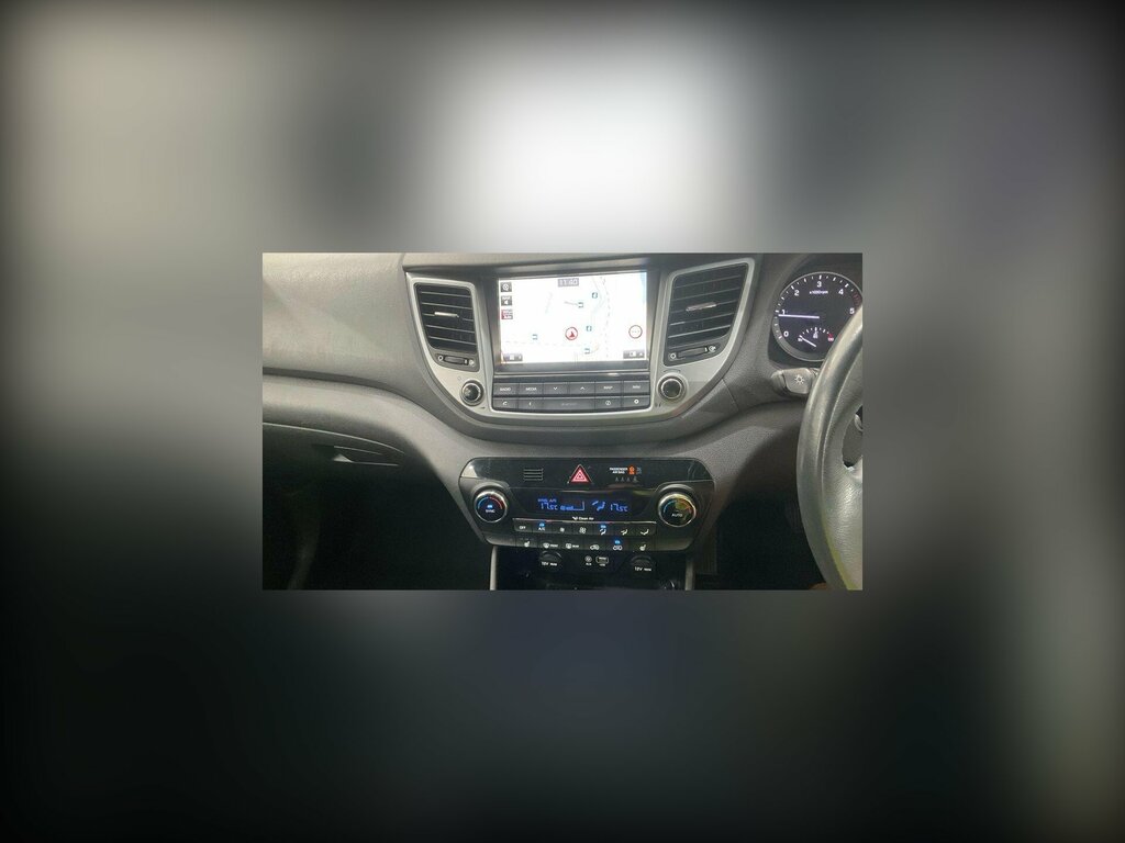 Hyundai Tucson 1.7 Crdi Blue Drive Se Nav Dct Euro 6 Ss Red