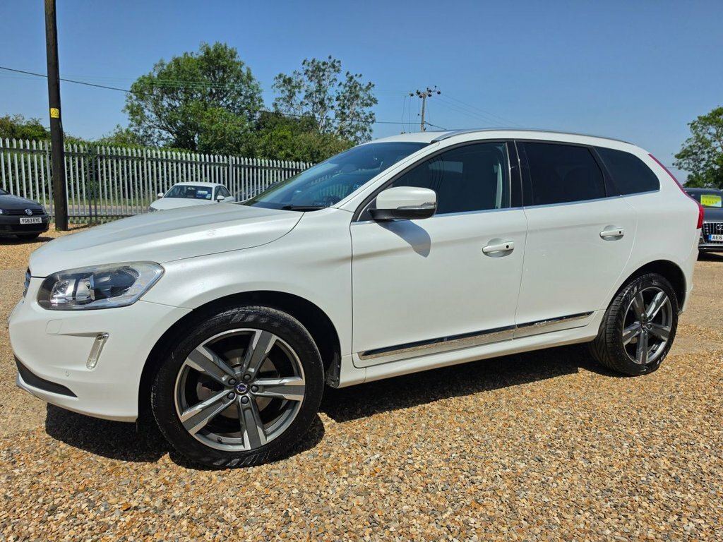 Volvo XC60 2.4L Se Lux Nav White #2