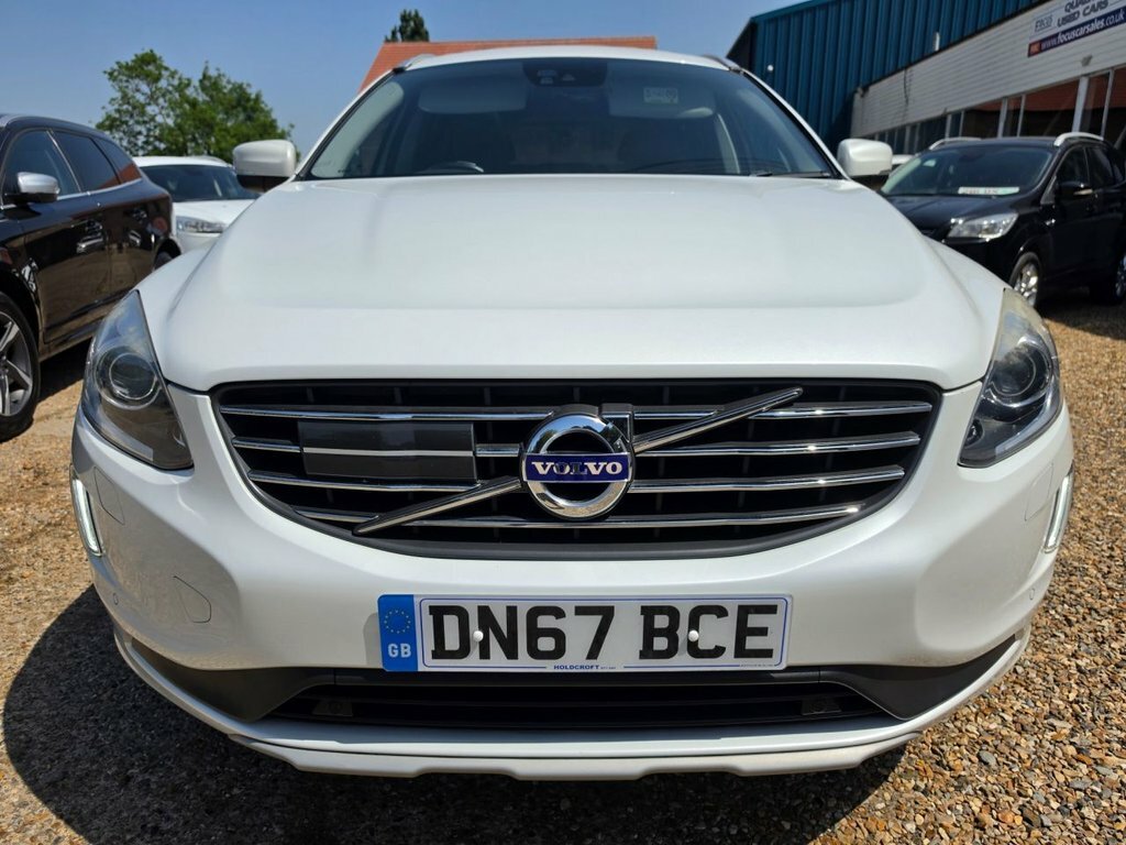 Volvo XC60 2.4L Se Lux Nav White #4