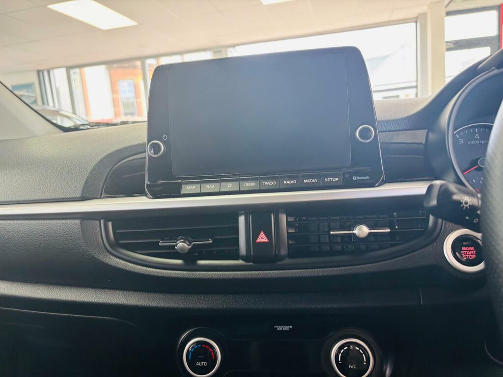 Kia Picanto 1.0 2 White #38
