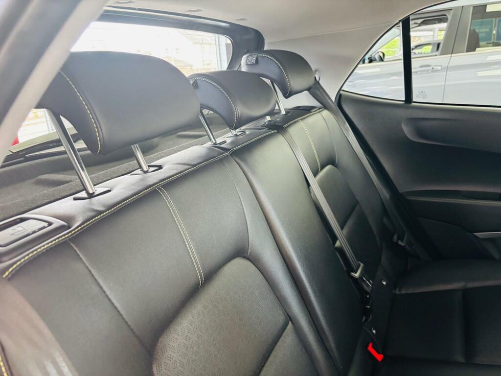 Kia Picanto 1.0 2 White #27