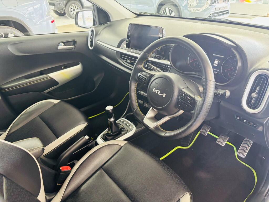 Kia Picanto 1.0 2 White #29