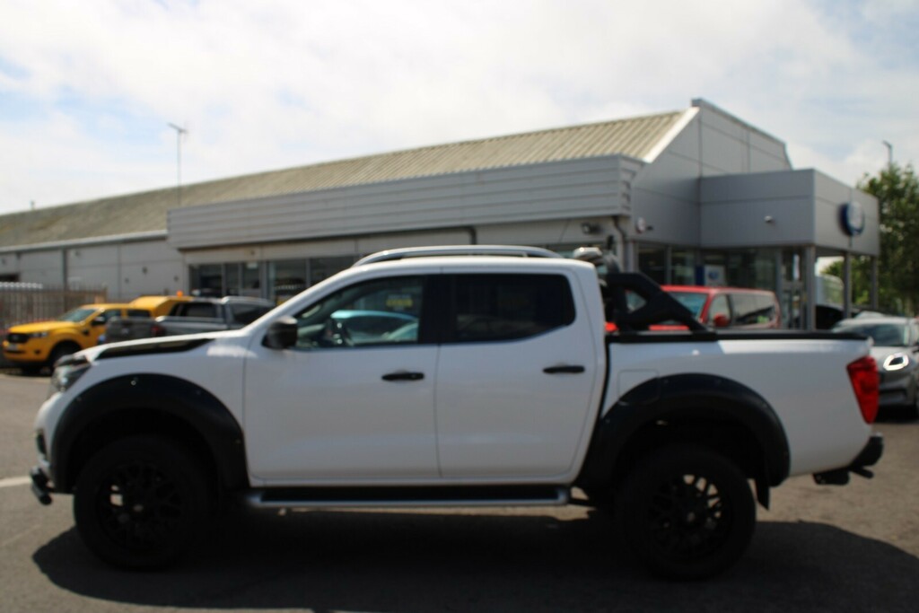 Nissan Navara Double Cab Pick Up Tekna 2.3Dci 190 Tt 4Wd White #4