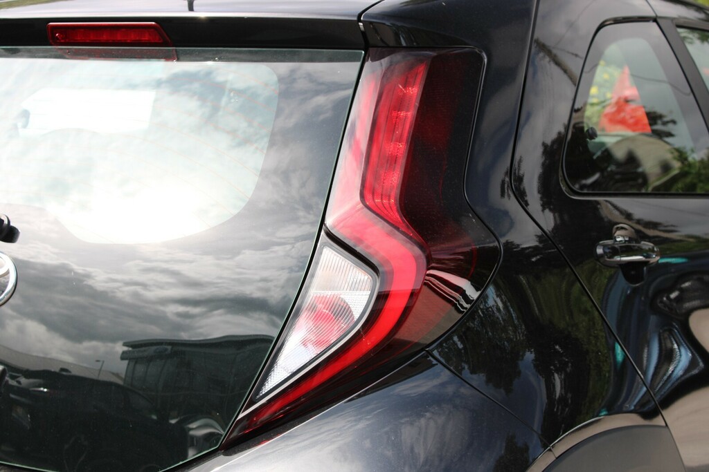 Toyota Aygo X 1.0 Vvt-i Pure WD24VMA Black #6