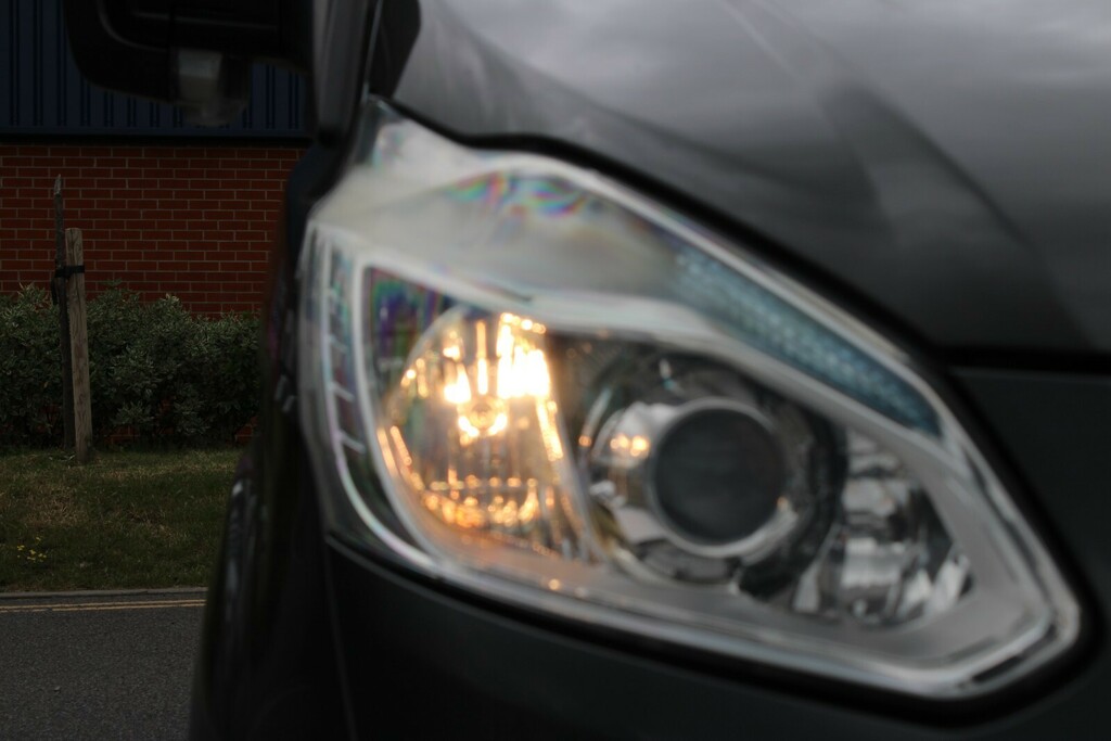 Ford Transit Custom Transit Custom Trend 290 Swb No Vat Black #17