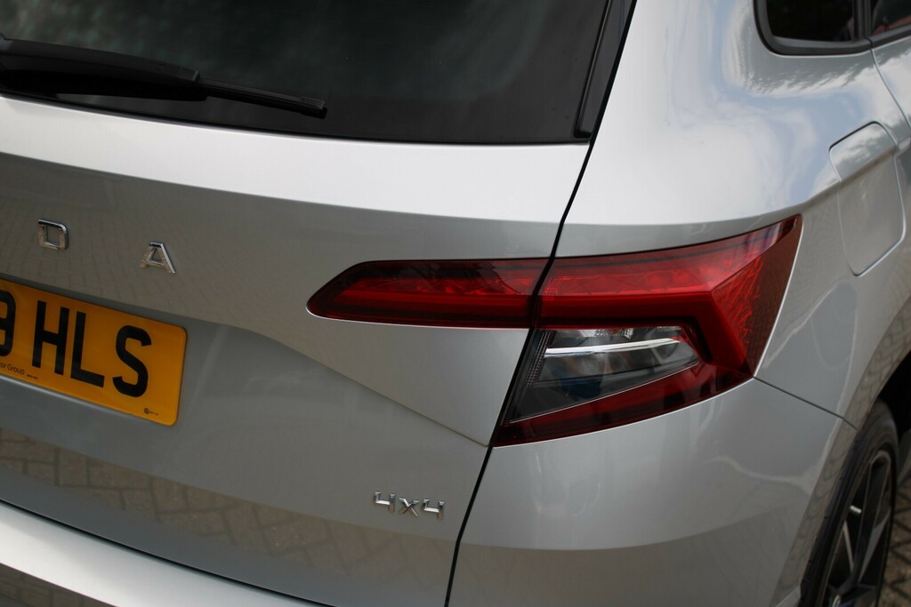 Skoda Karoq Se Technology Blue #16