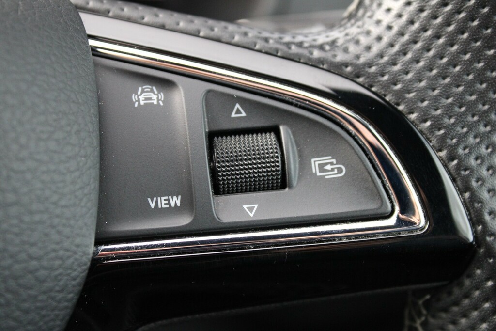Skoda Karoq Se Technology Blue #39