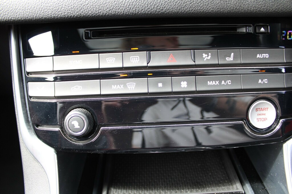 Jaguar XF 3.0D V6 S Black #32