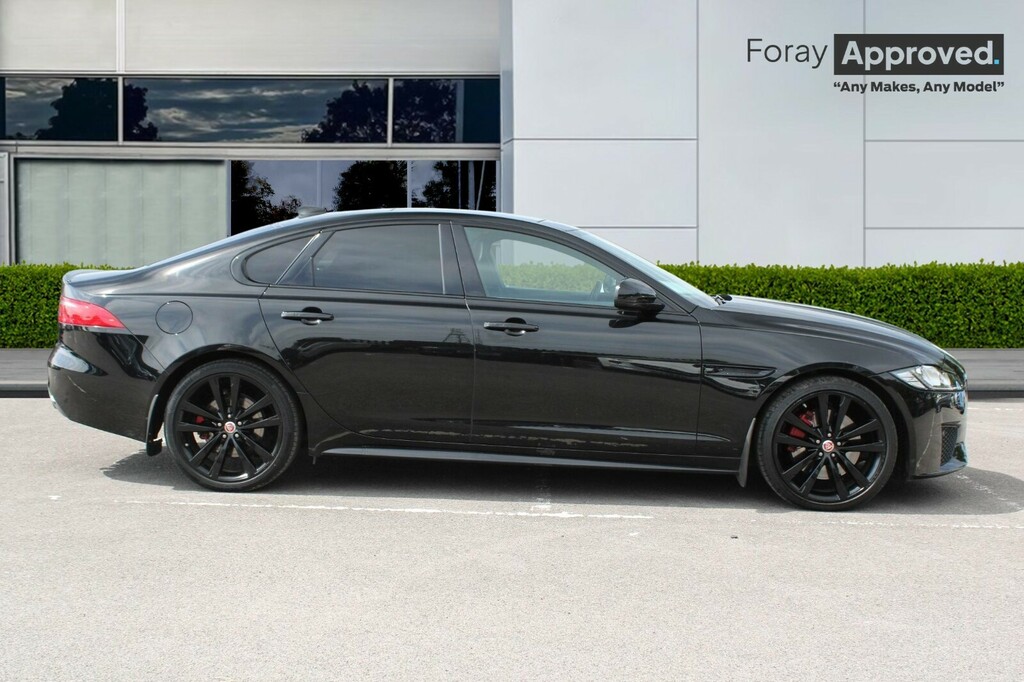 Jaguar XF 3.0D V6 S Black #5