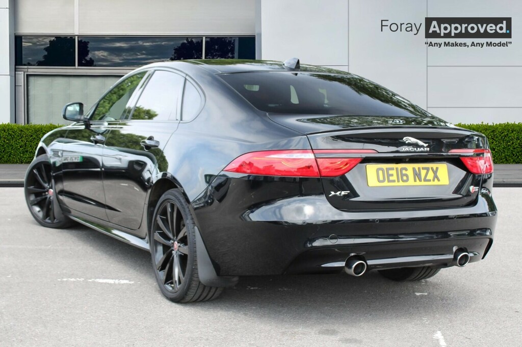 Jaguar XF 3.0D V6 S Black #4