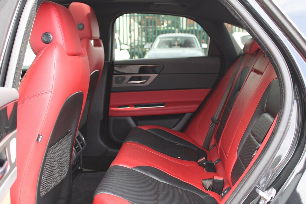 Jaguar XF 3.0D V6 S Black #16