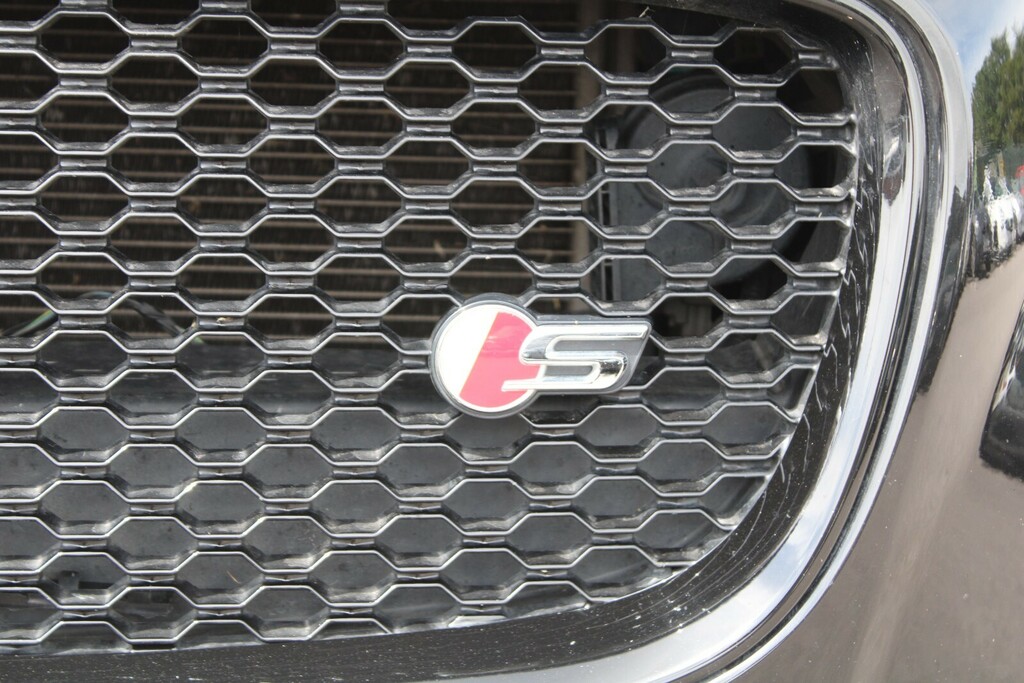 Jaguar XF 3.0D V6 S Black #11
