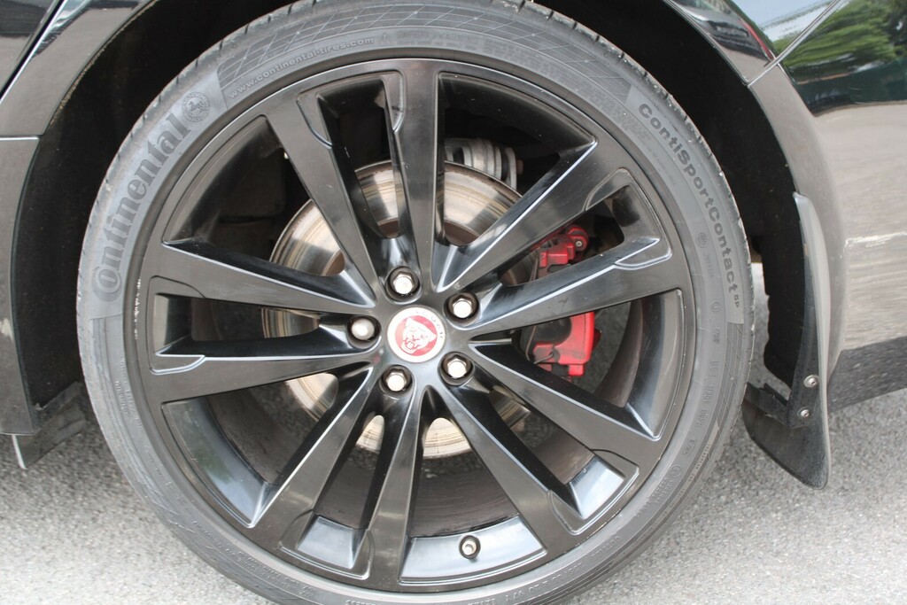 Jaguar XF 3.0D V6 S Black #9