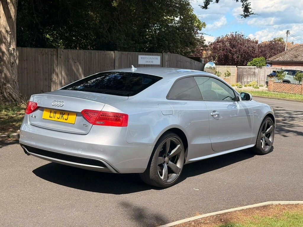 Audi A5 2.0 Tdi Black Edition Euro 5 Ss  #3