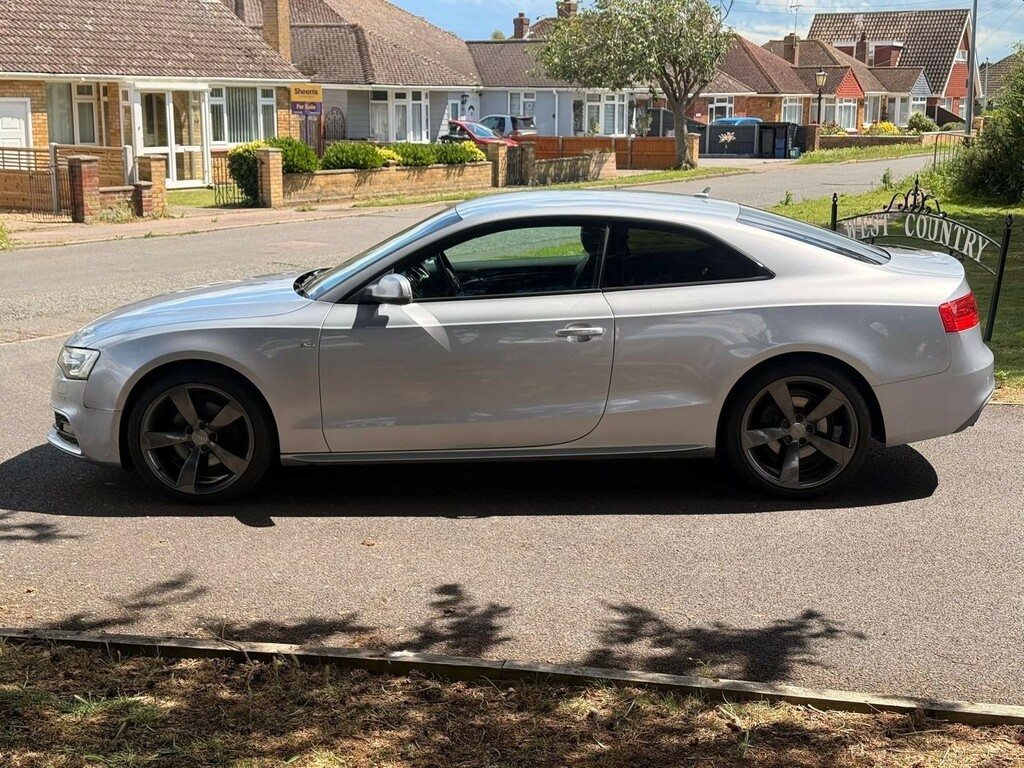 Audi A5 2.0 Tdi Black Edition Euro 5 Ss  #5