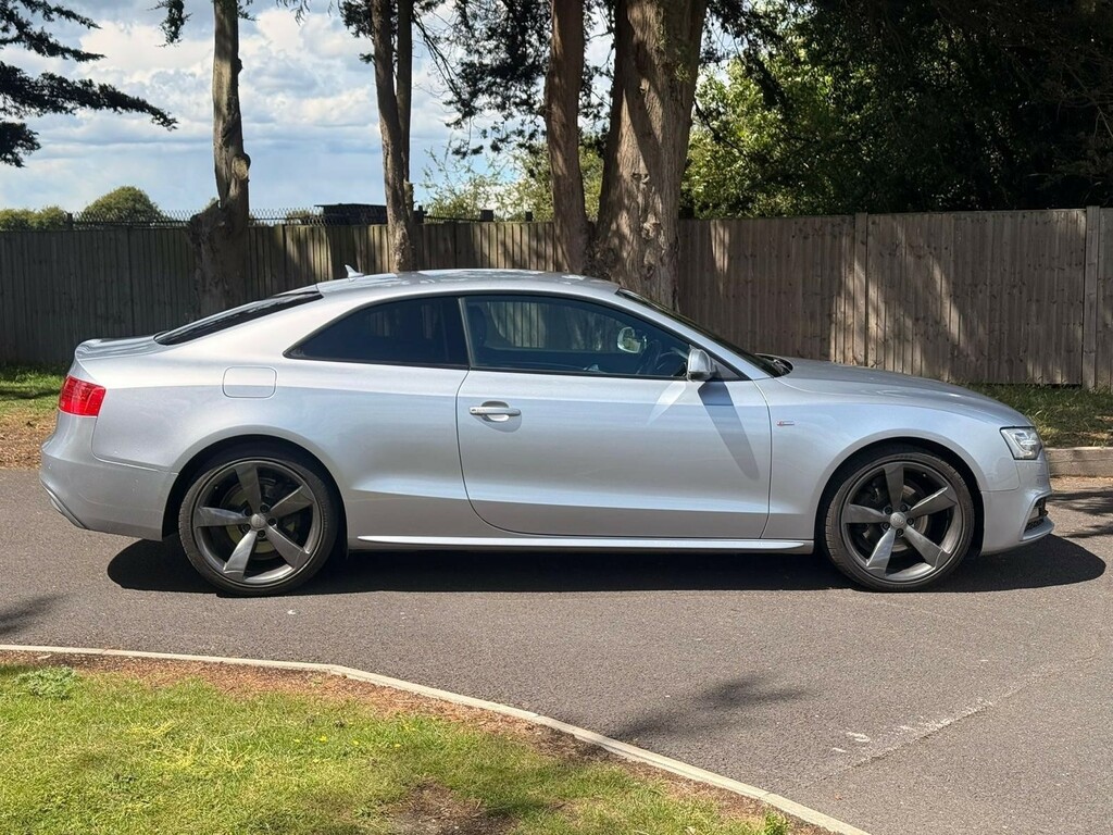 Audi A5 2.0 Tdi Black Edition Euro 5 Ss  #2