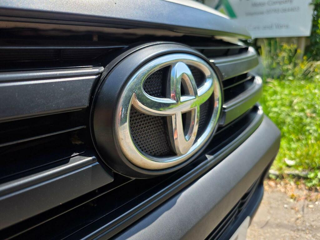 Toyota HILUX Active 4Wd D-4d Sc White #15