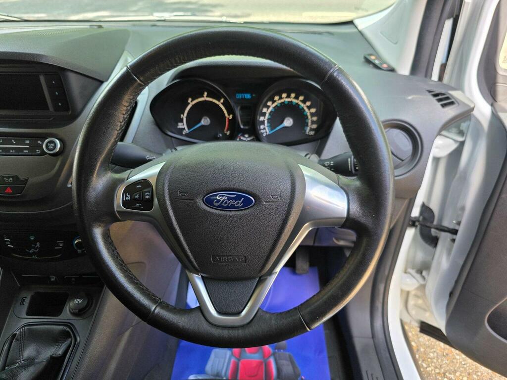 Ford Transit Courier Courier White #17
