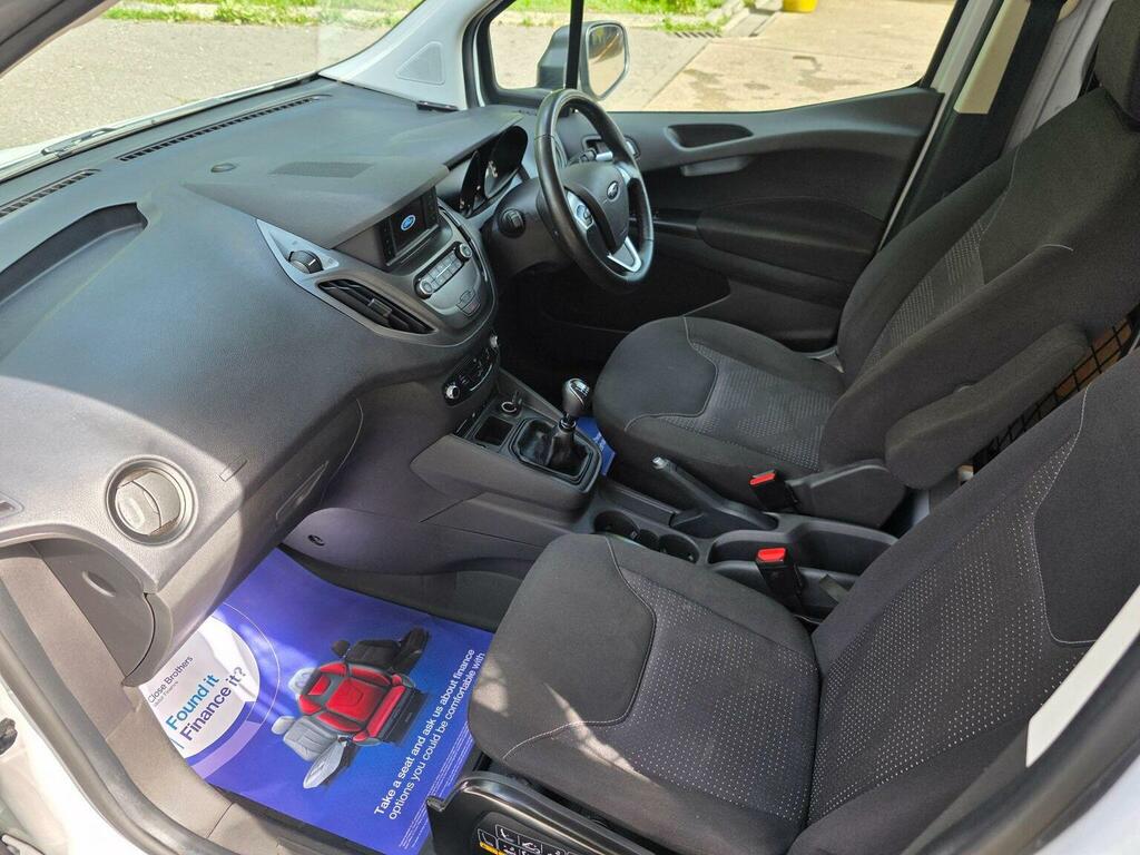 Ford Transit Courier Courier White #10